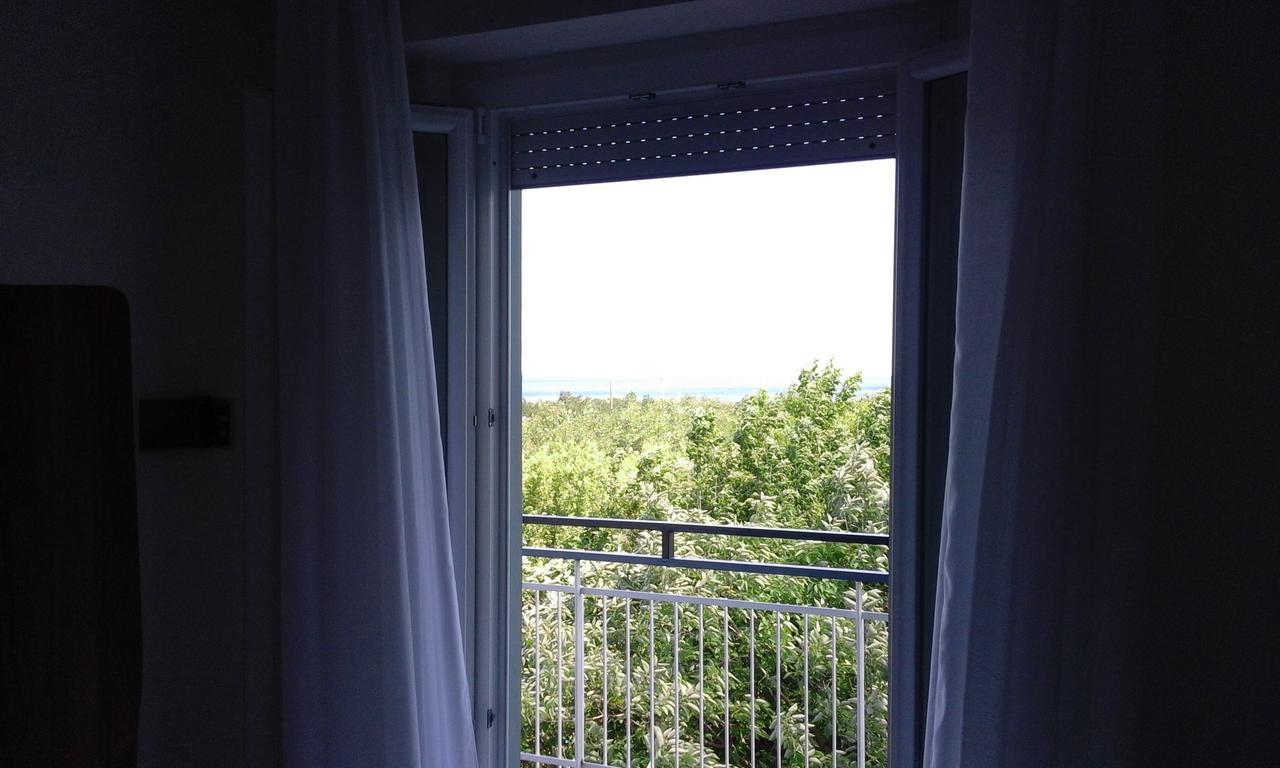 B&B - Meuble' - Hotel " Cordiale " Misano Adriatico Exteriör bild